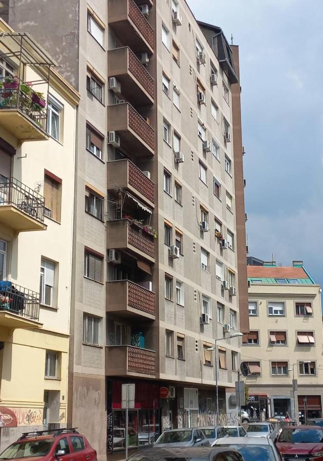 Apartman Central Place Belgrado Esterno foto